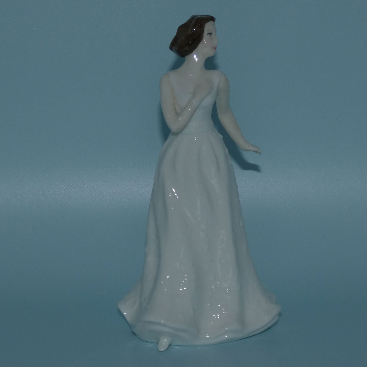 hn4442-royal-doulton-figure-cherish
