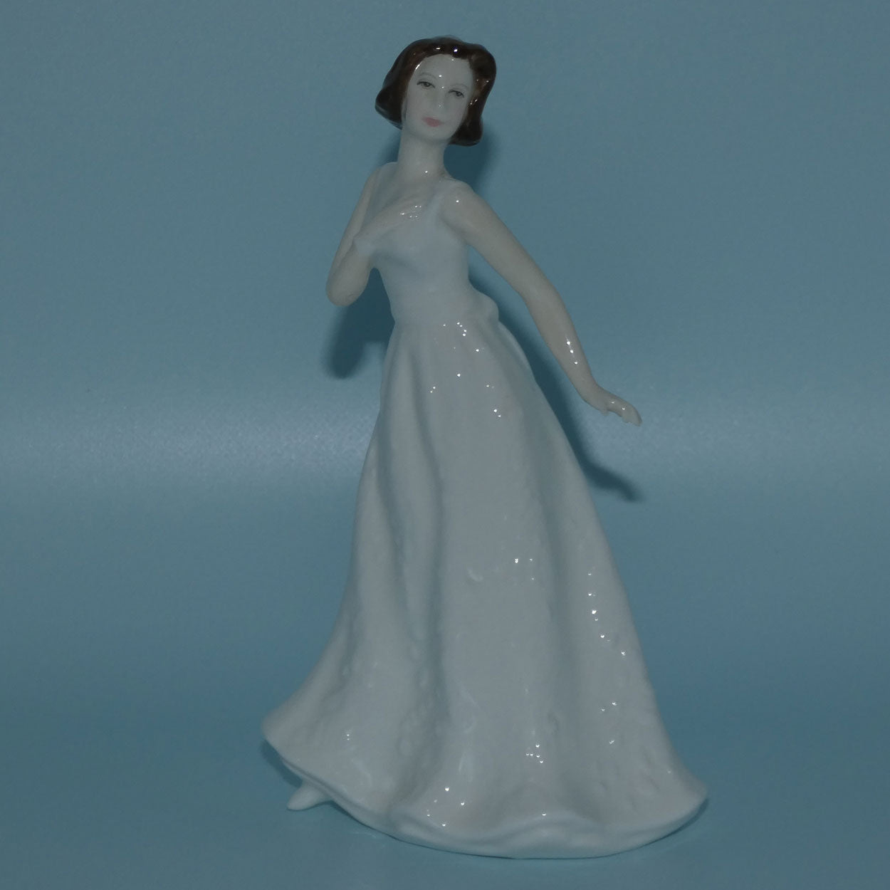 hn4442-royal-doulton-figure-cherish