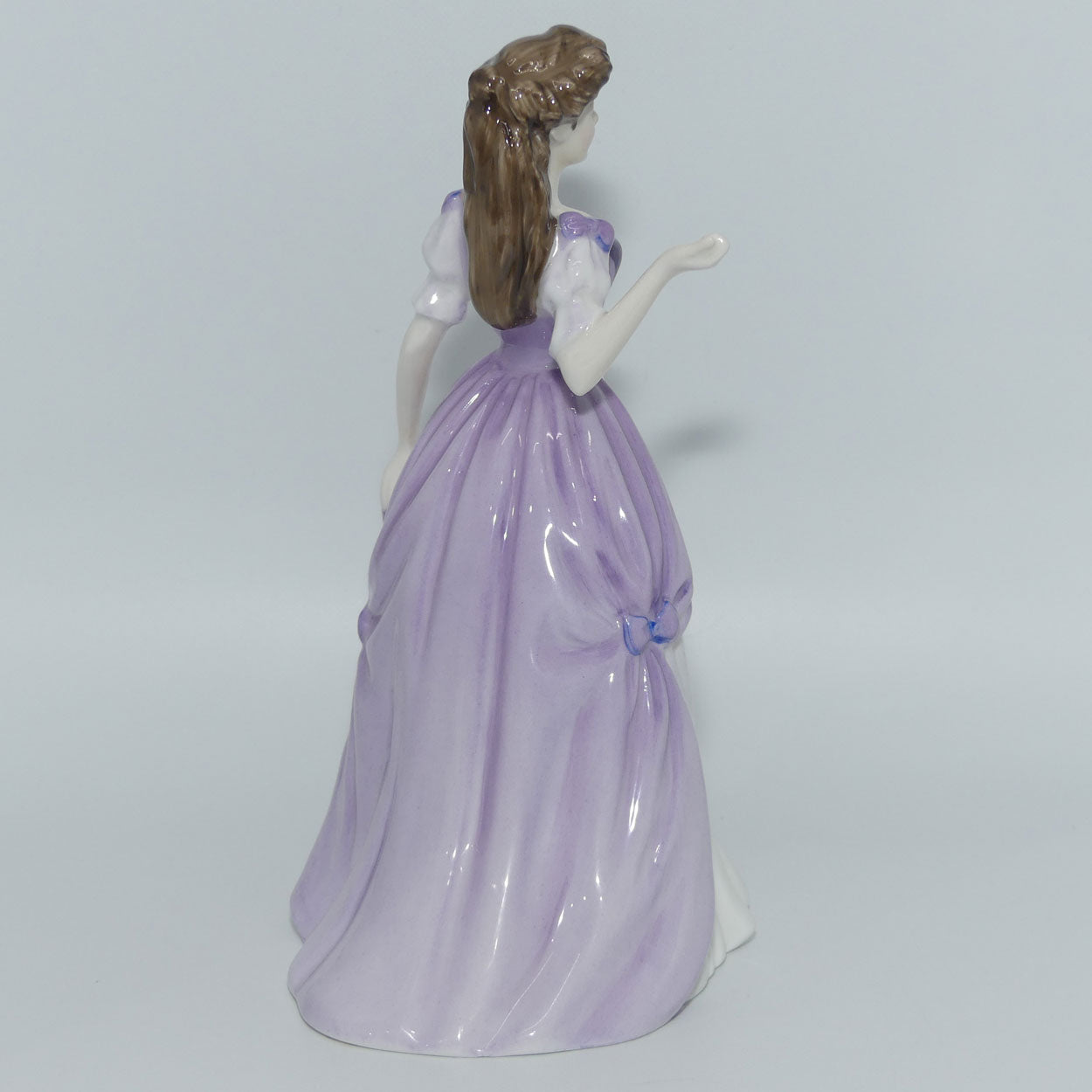 hn4453-royal-doulton-figure-pride-of-scotland-signed