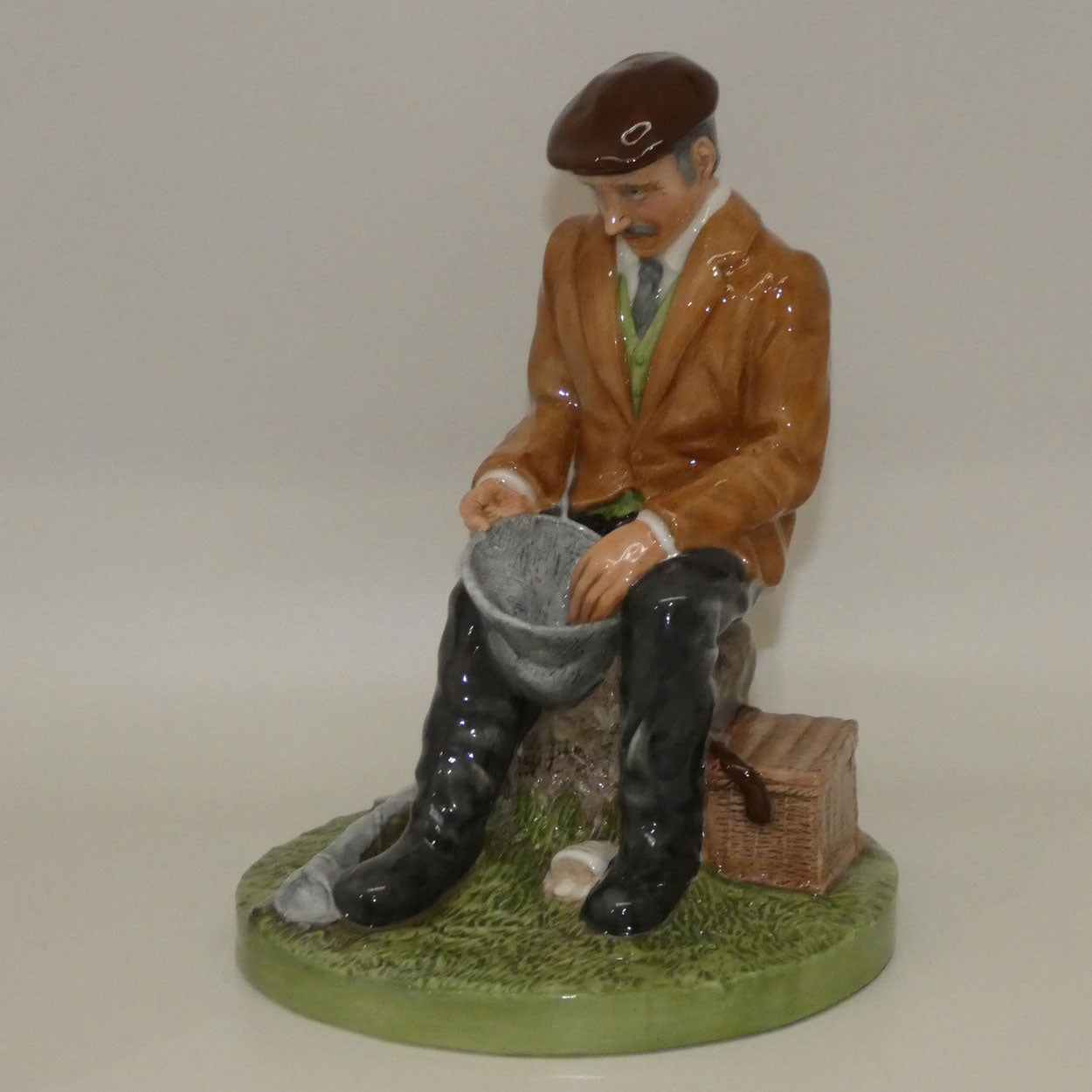 hn4511-royal-doulton-figure-fisherman