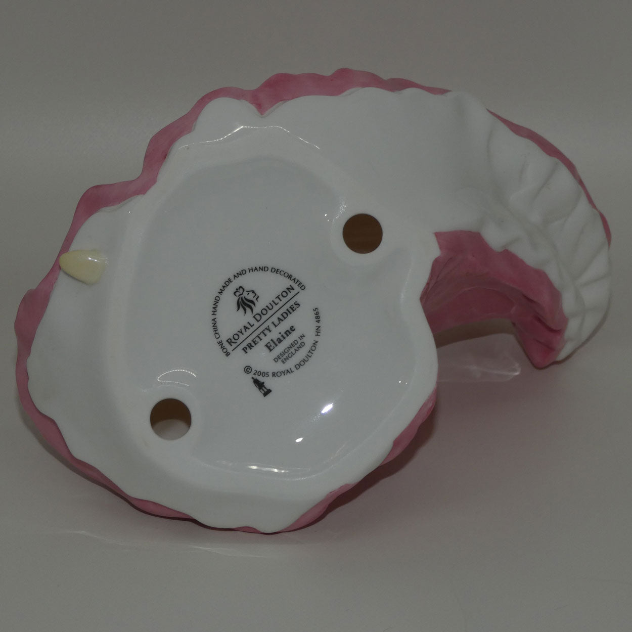 hn4865-royal-doulton-figure-elaine