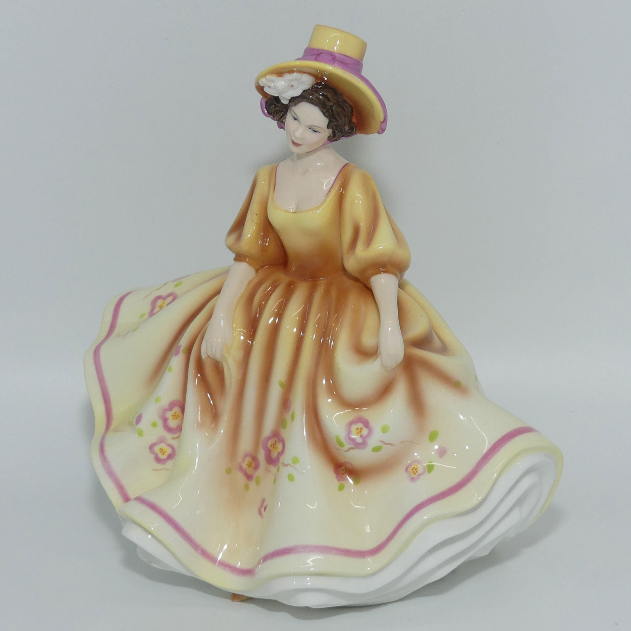 hn5095-royal-doulton-figure-sunday-best