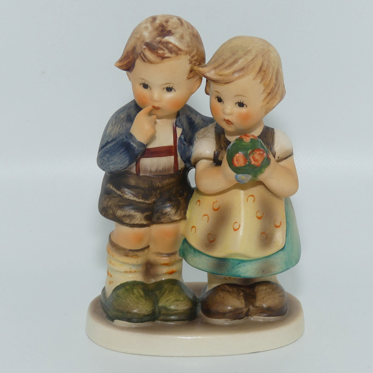 HUM0220 MI Hummel figure We Congratulate TMK3