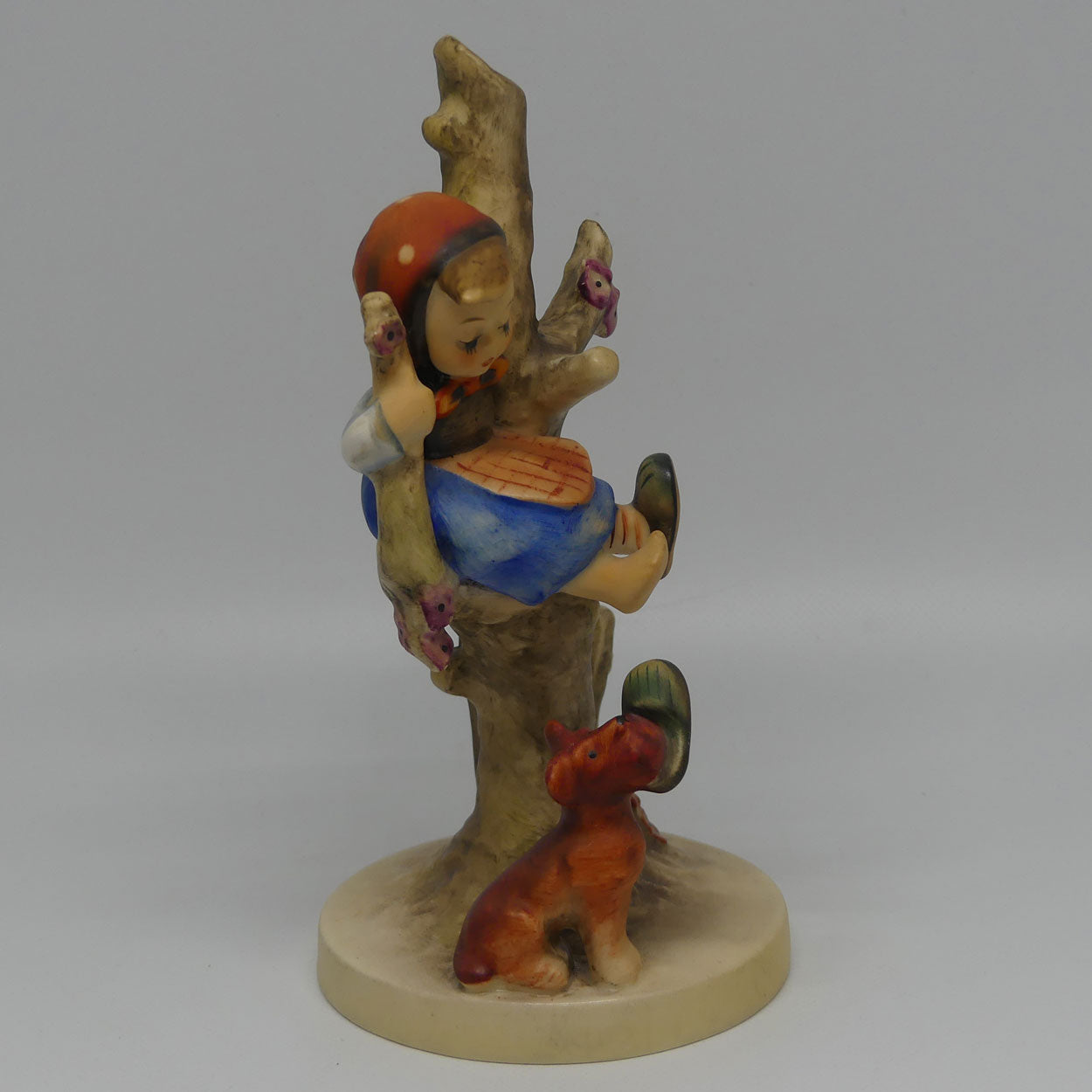 hum0056-b-mi-hummel-figure-out-of-danger-tmk5