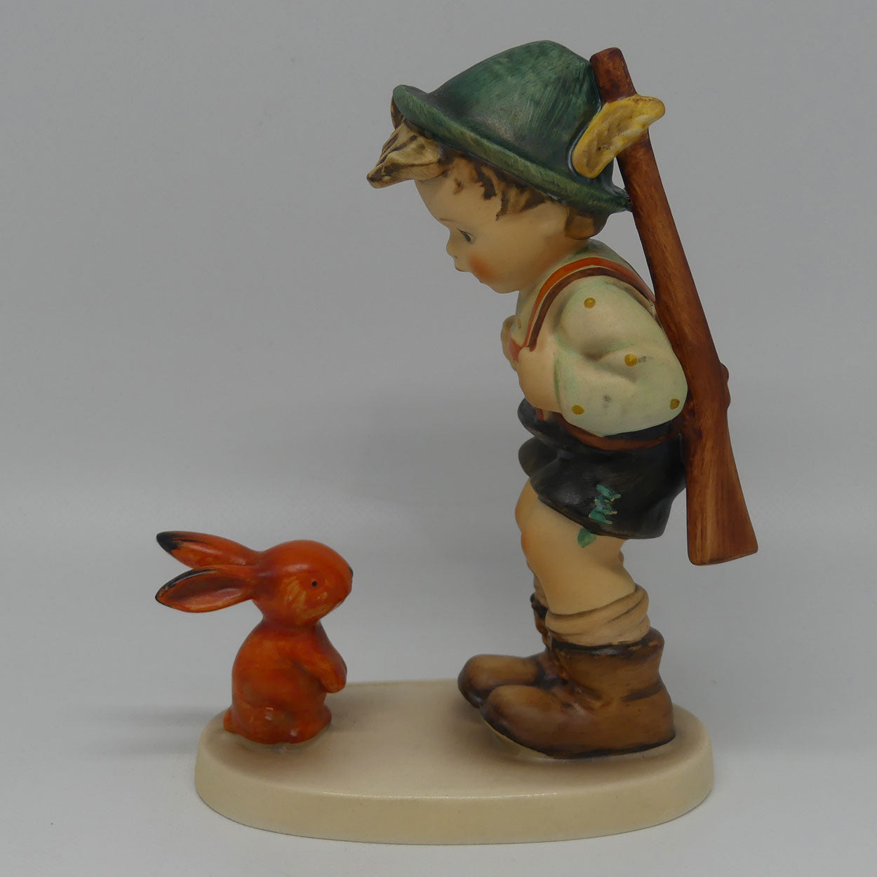 hum0006-1-mi-hummel-figure-sensitive-hunter-tmk7