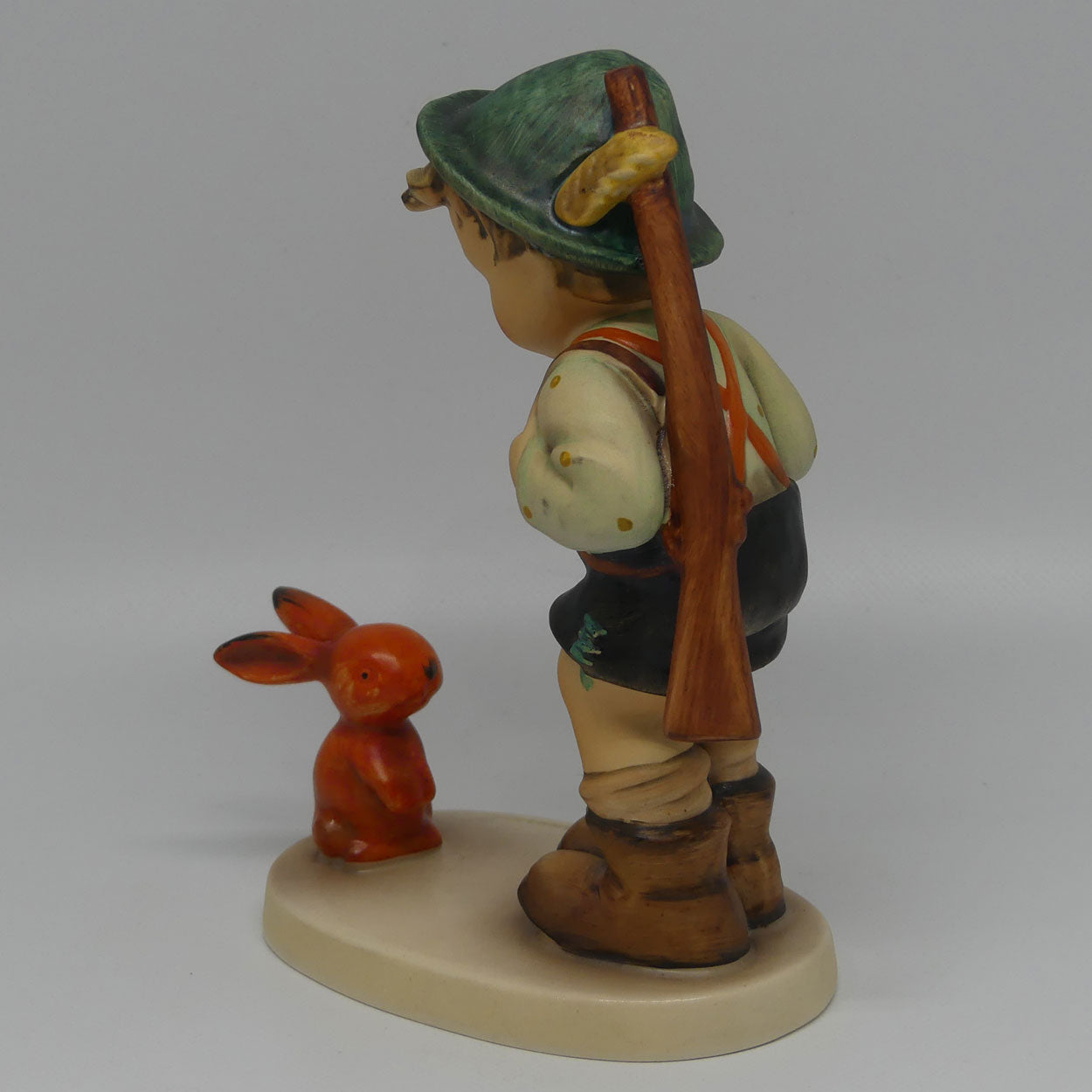hum0006-1-mi-hummel-figure-sensitive-hunter-tmk7
