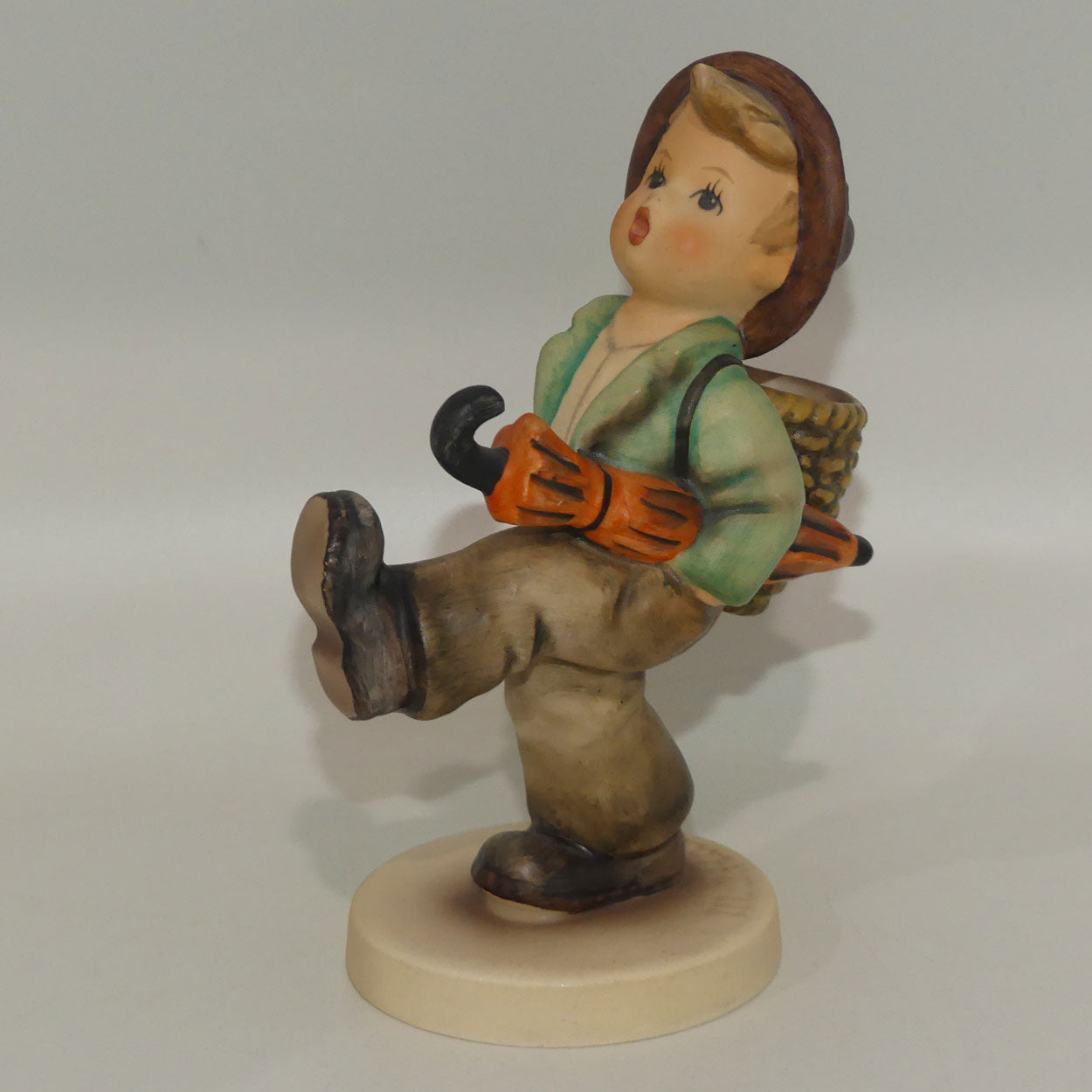 hum0079-mi-hummel-figure-globe-trotter-2-tmk6