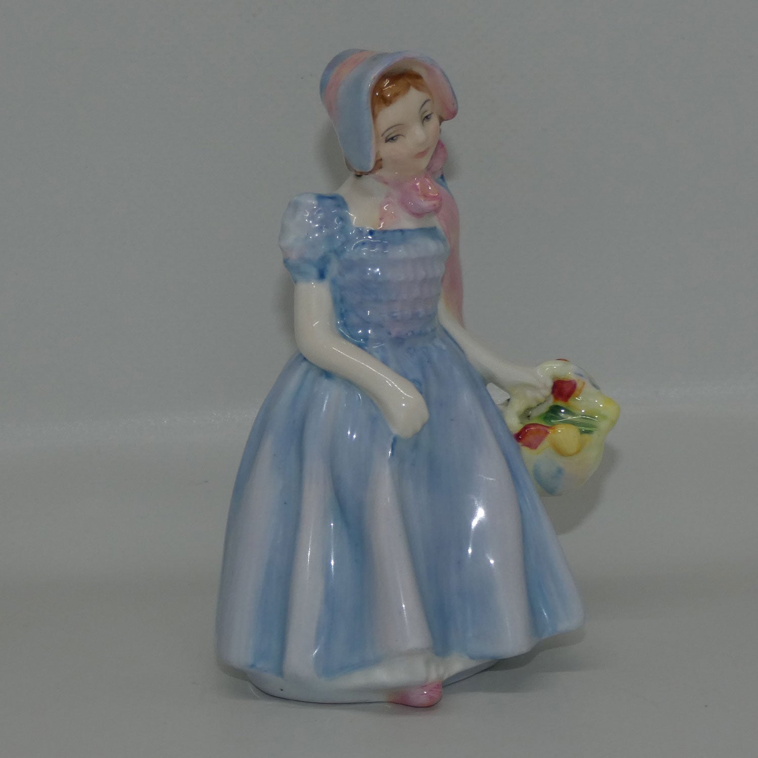 hn2109-royal-doulton-figure-wendy