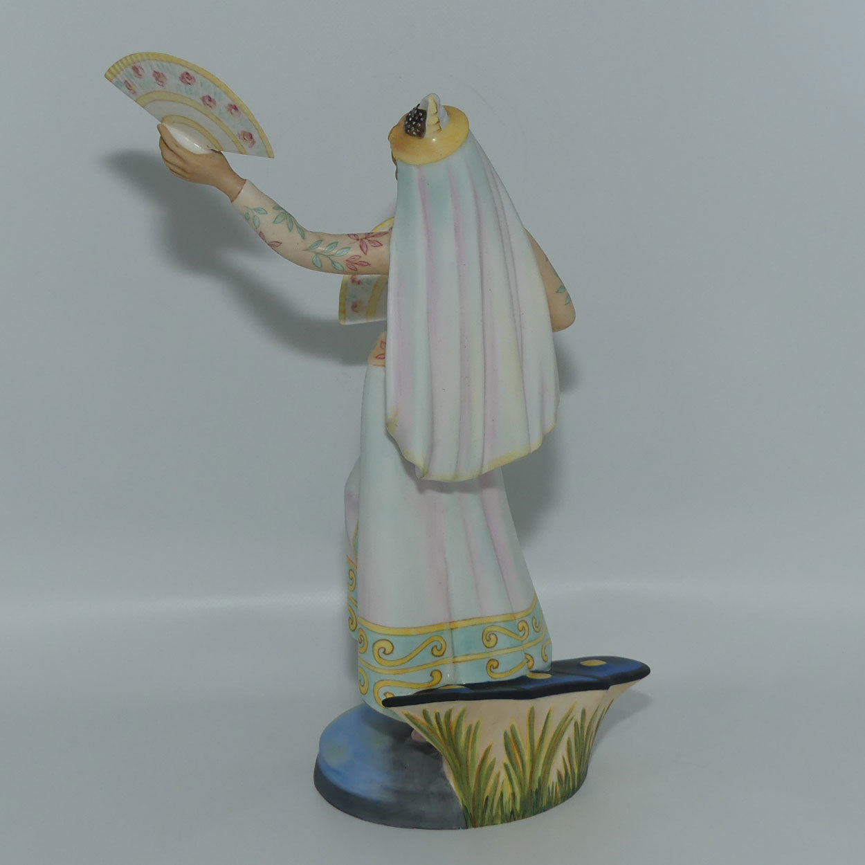HN2439 Royal Doulton figure Philippine Dancer | LE24 | + Cert