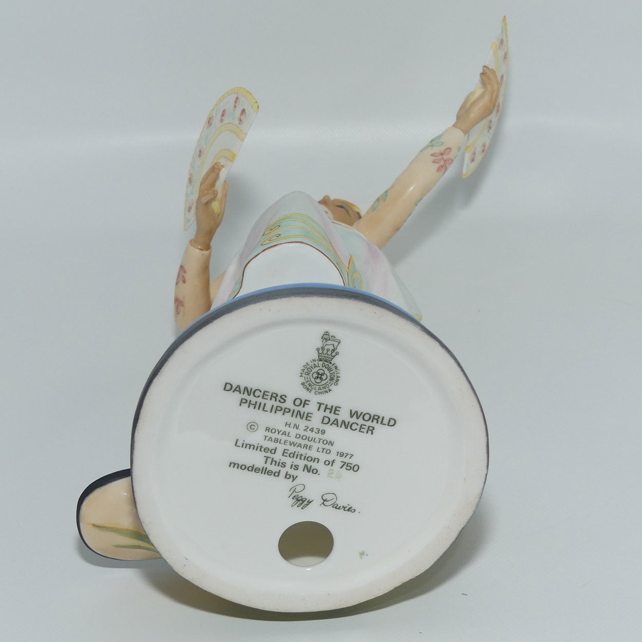 HN2439 Royal Doulton figure Philippine Dancer | LE24 | + Cert