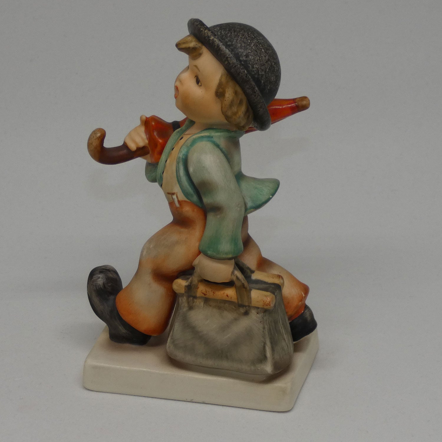 hum11-mi-hummel-figure-merry-wanderer