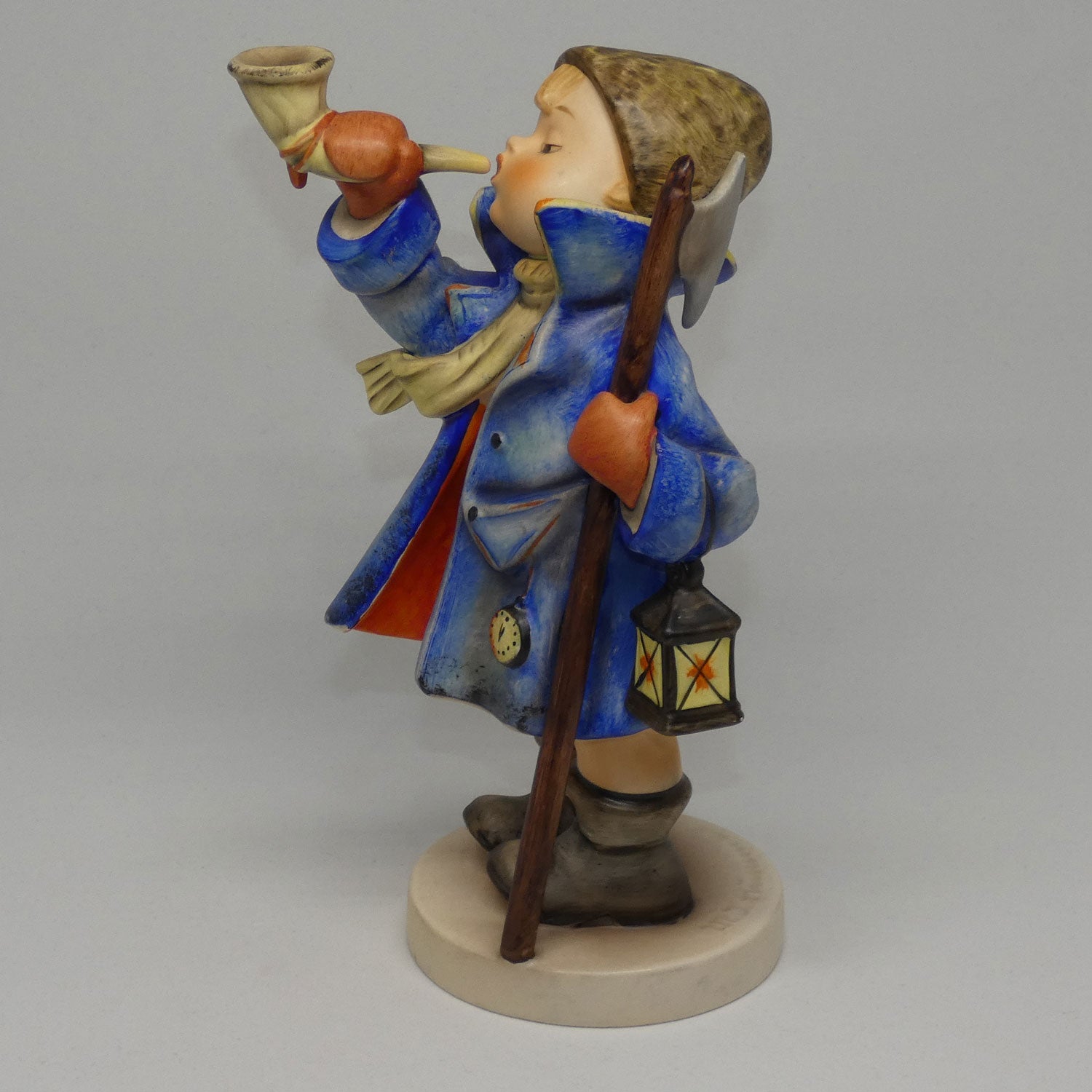 hum15-ii-mi-hummel-figure-hear-ye-hear-ye