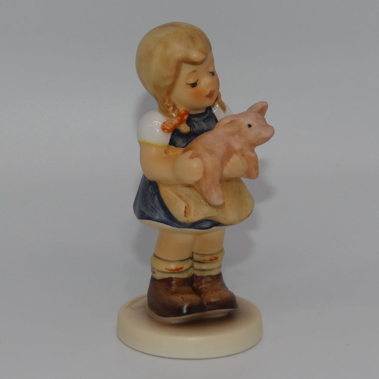 HUM2052 MI Hummel figure Pigtails | TMK7 | #1