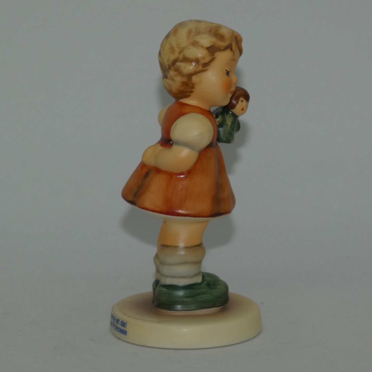 hum2103-a-mi-hummel-figure-puppet-princess