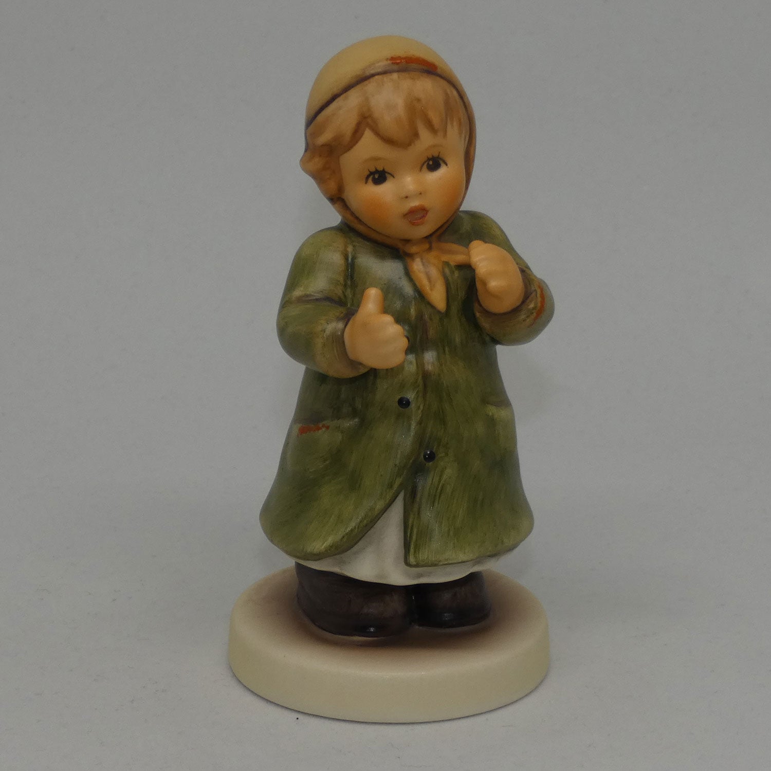 hum2183-mi-hummel-figure-keeping-time