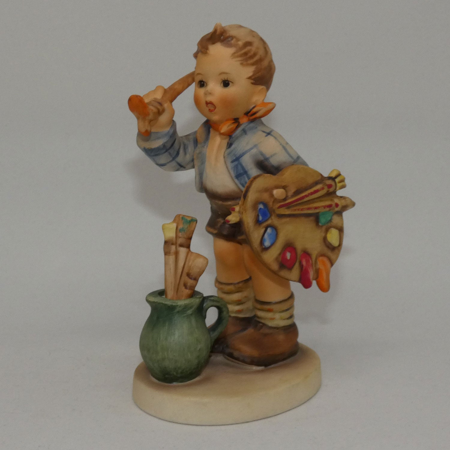 hum304-mi-hummel-figure-the-artist