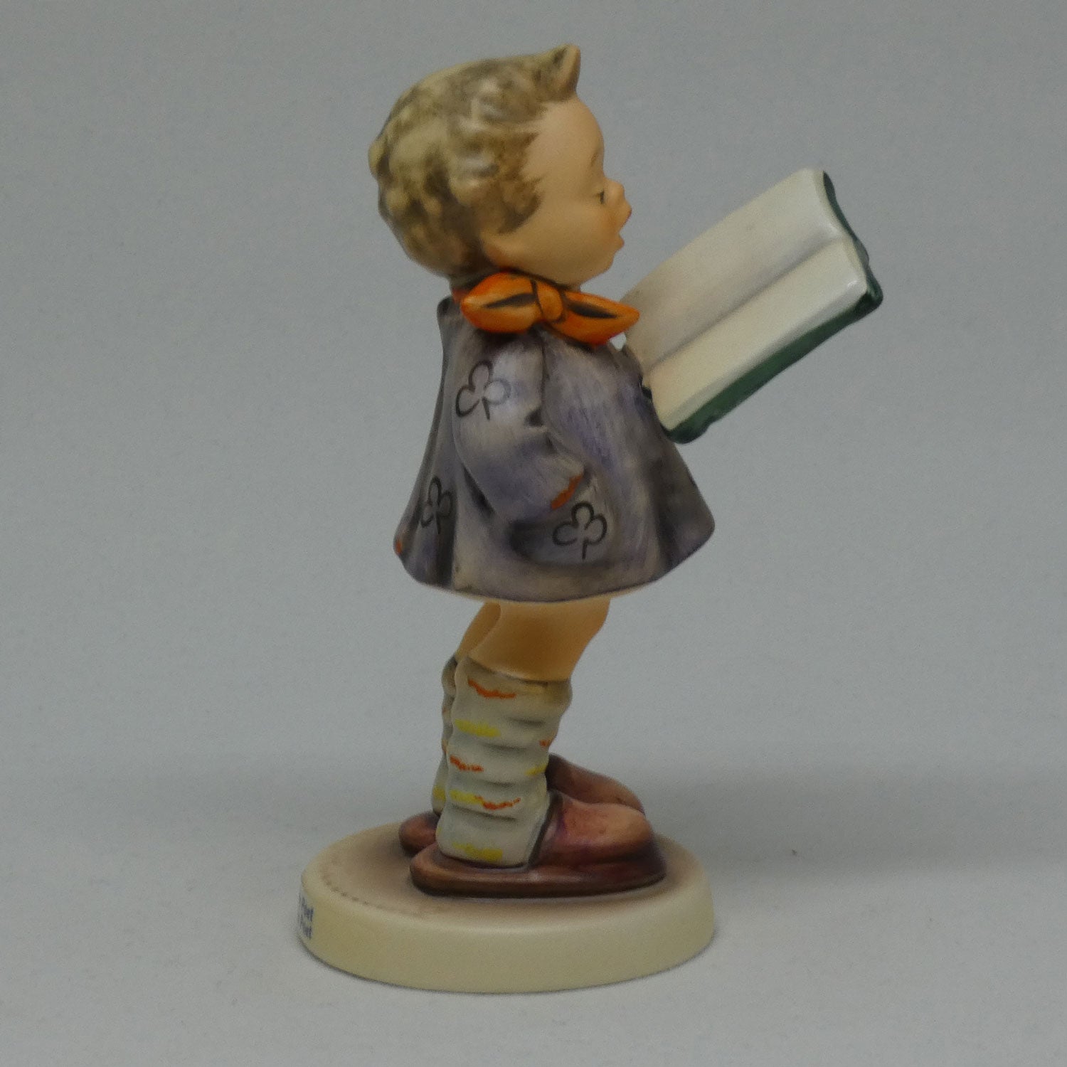 hum397-3-0-mi-hummel-figure-the-poet