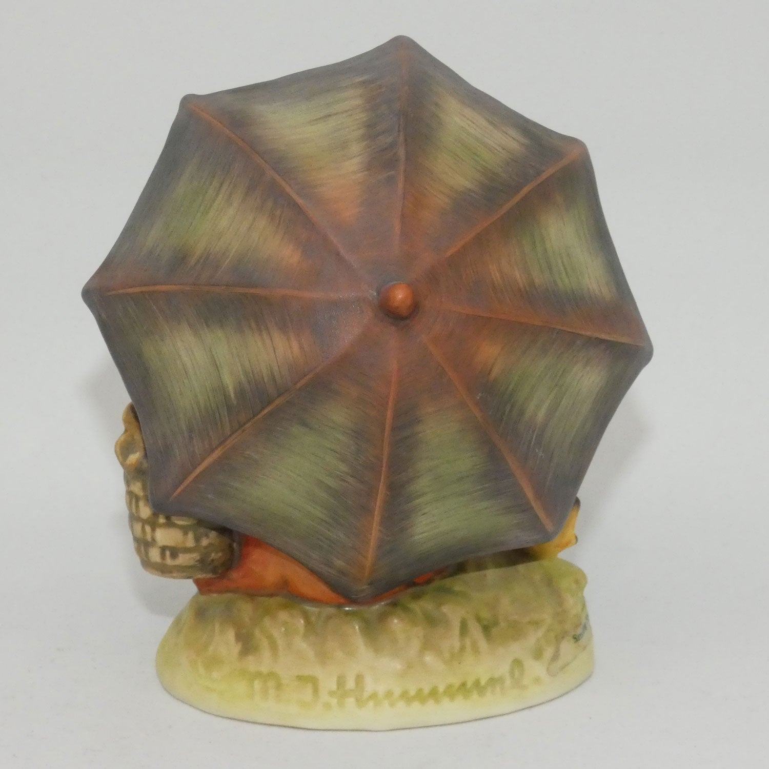 hum408-0-mi-hummel-figure-smiling-through