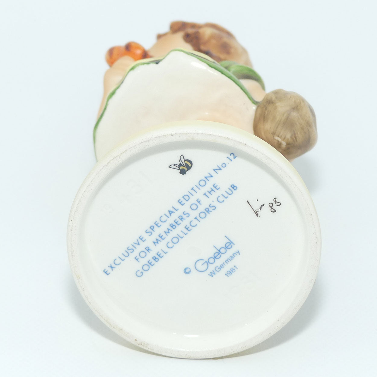 HUM0431 MI Hummel figure The Surprise | #2