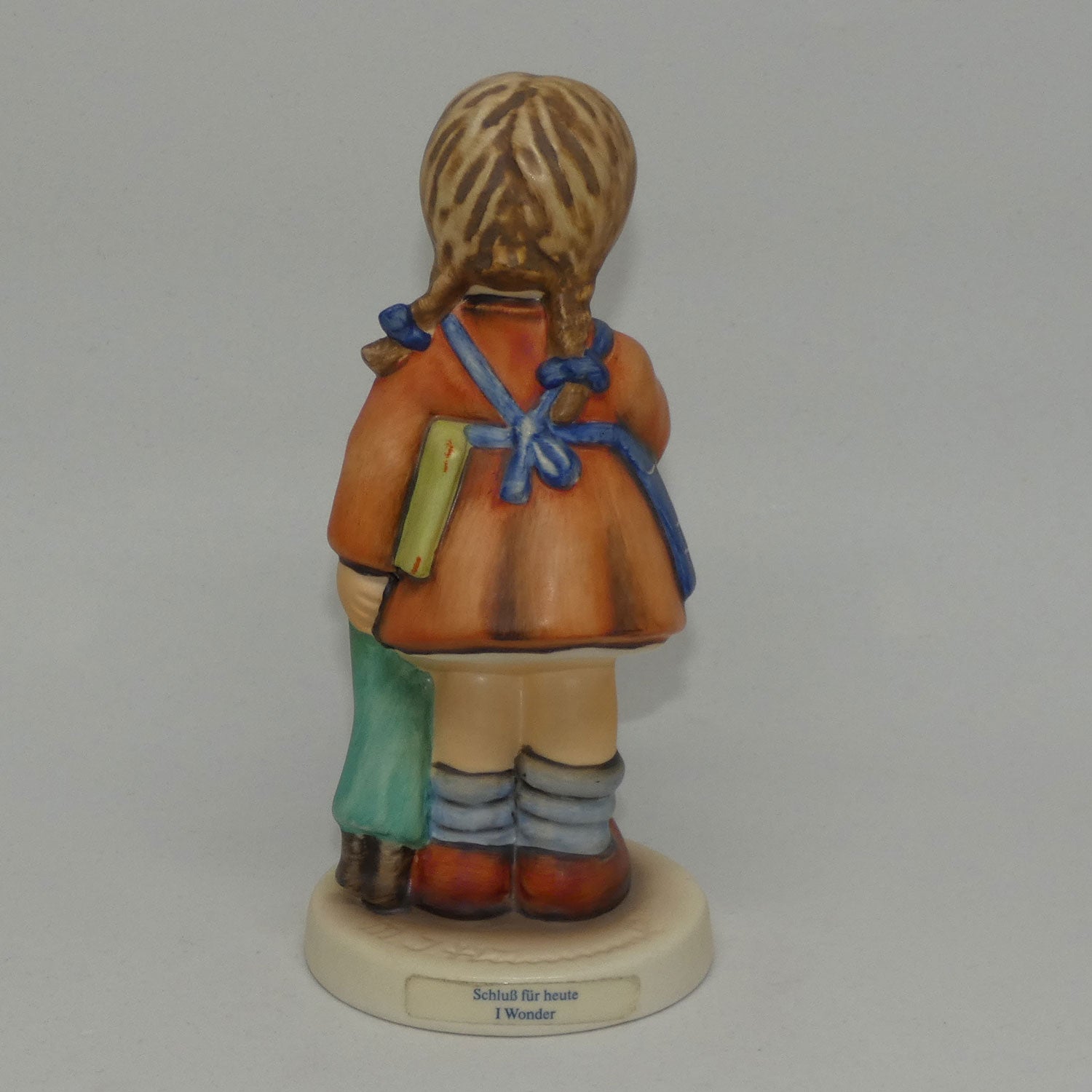 hum486-mi-hummel-figure-i-wonder