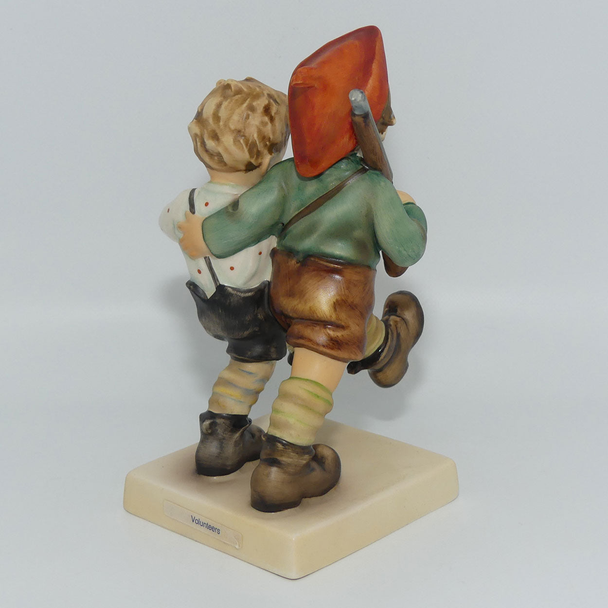 hum50-i-mi-hummel-figure-volunteers