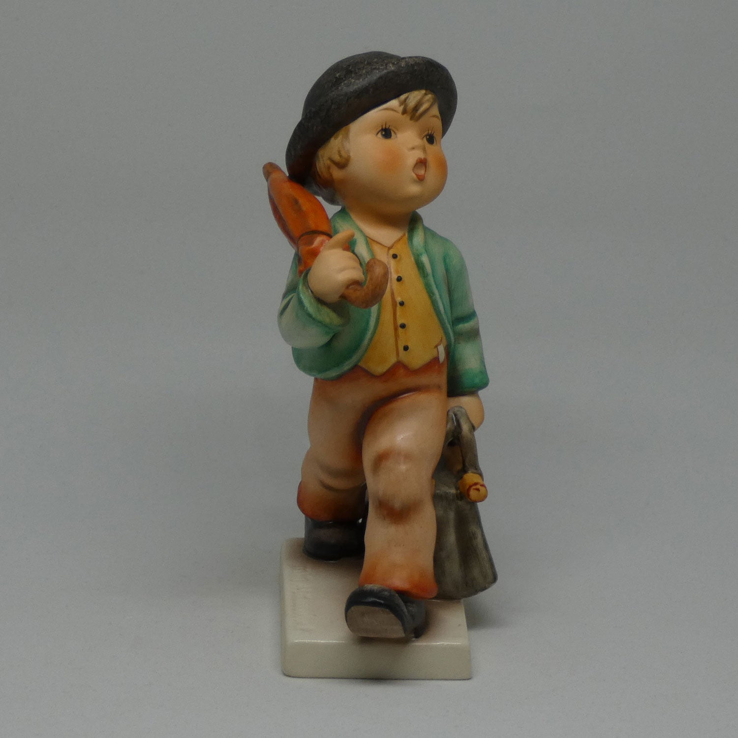 hum7-0-mi-hummel-figure-merry-wanderer