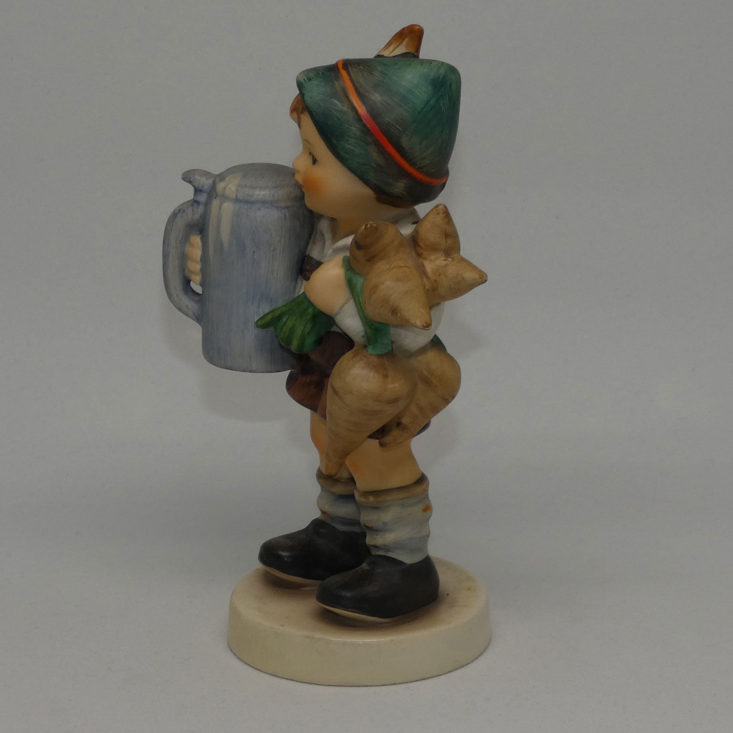 hum87-mi-hummel-figure-for-father