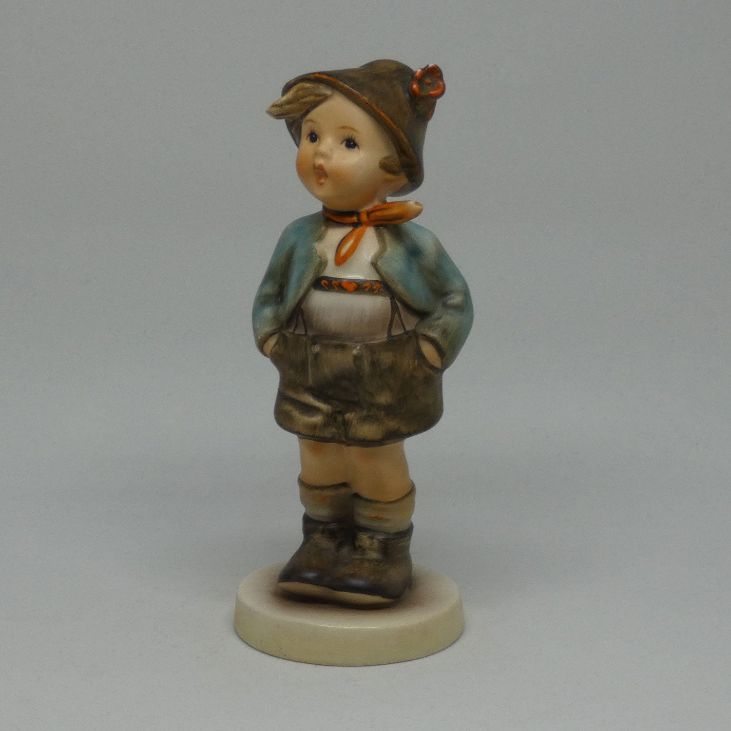 hum95-mi-hummel-figure-brother