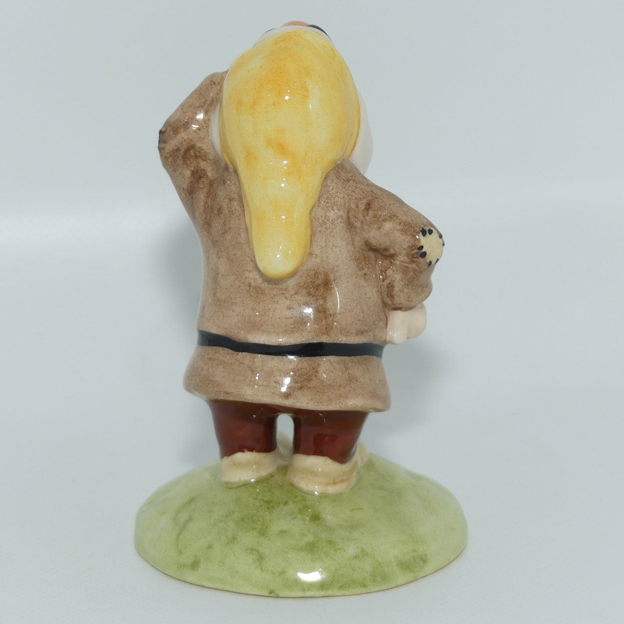 SW14 Royal Doulton Disney Snow White and Seven Dwarfs figure | Sneezy