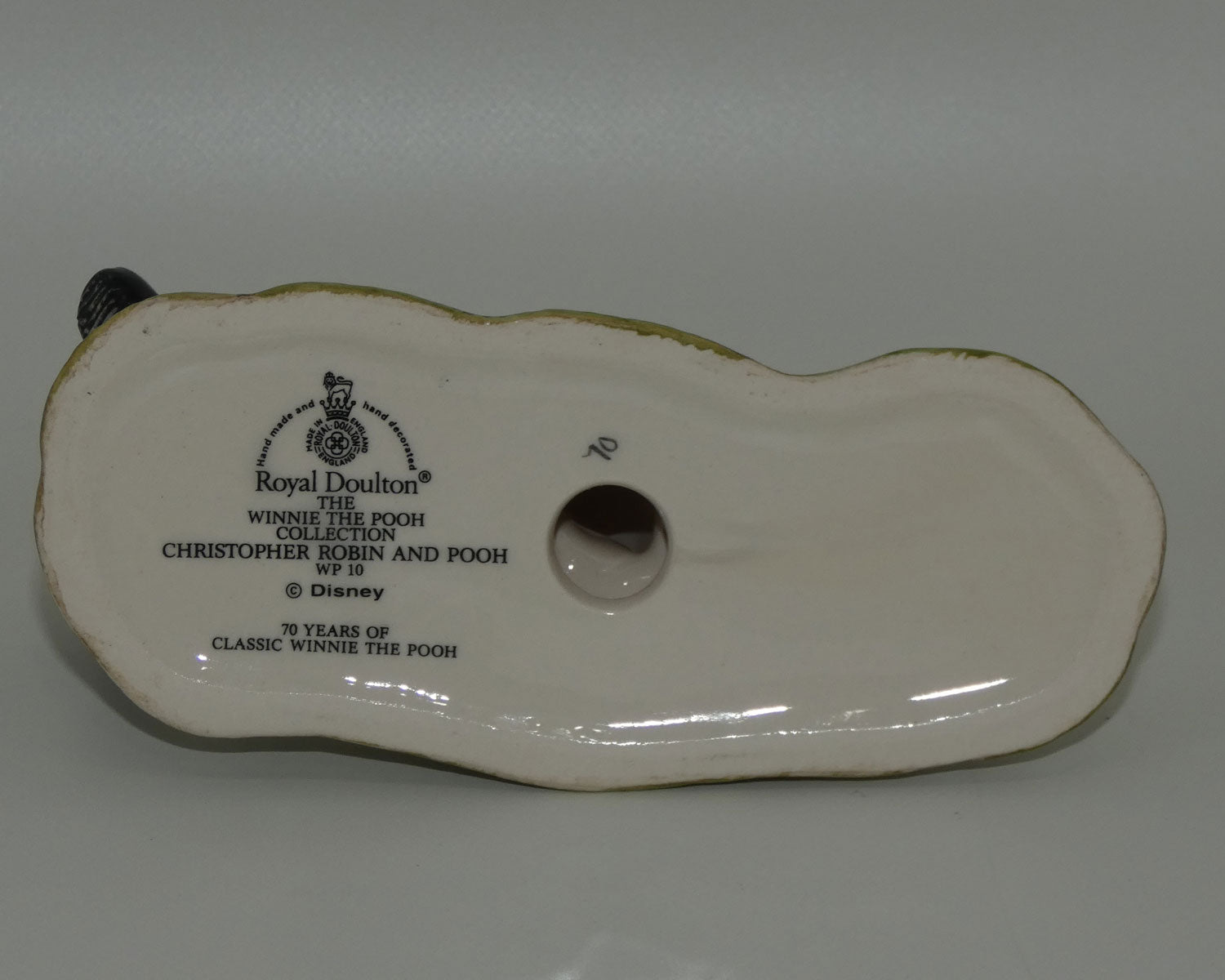 royal-doulton-winnie-the-pooh-wp10-christopher-robin-and-pooh