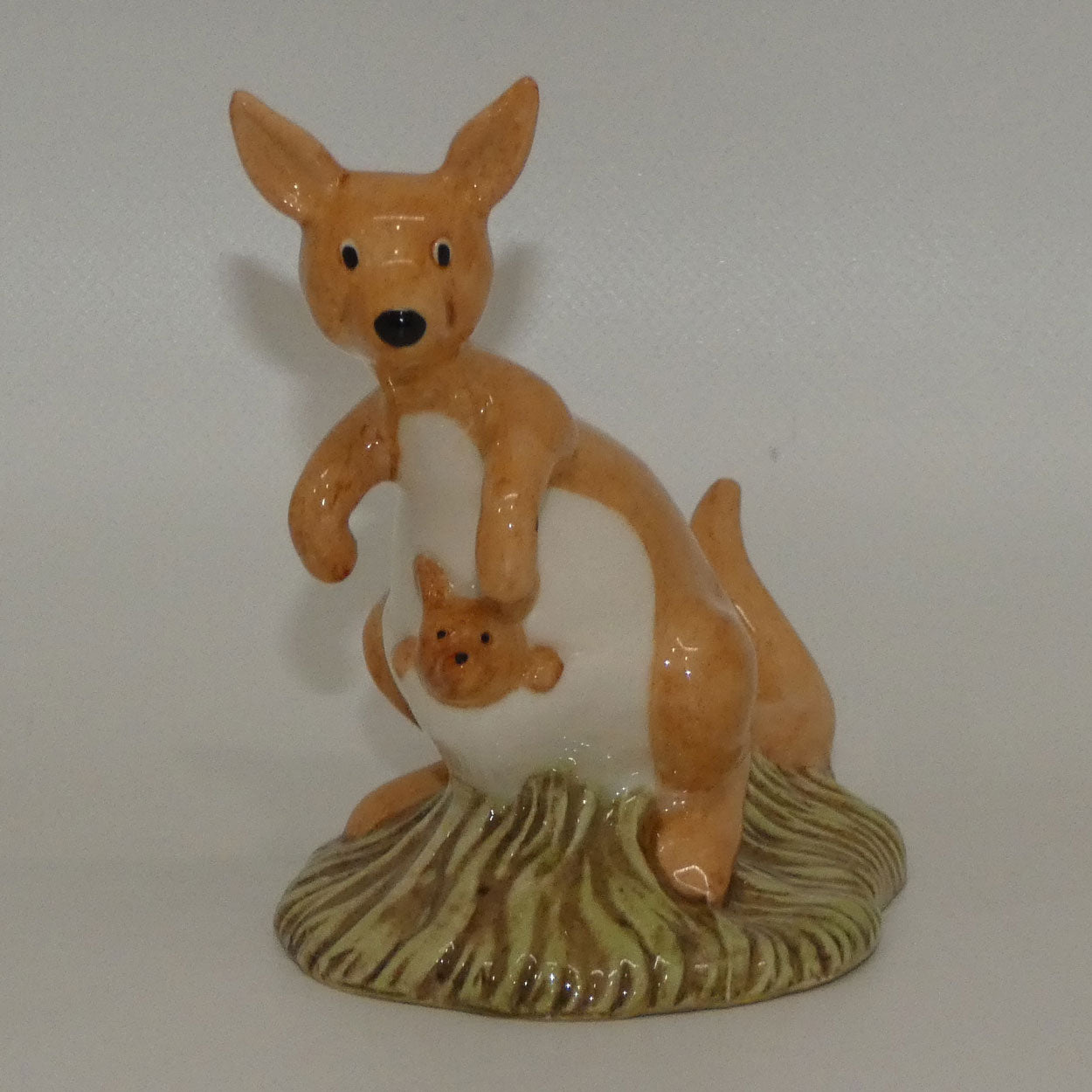 royal-doulton-winnie-the-pooh-wp8-kanga-and-roo
