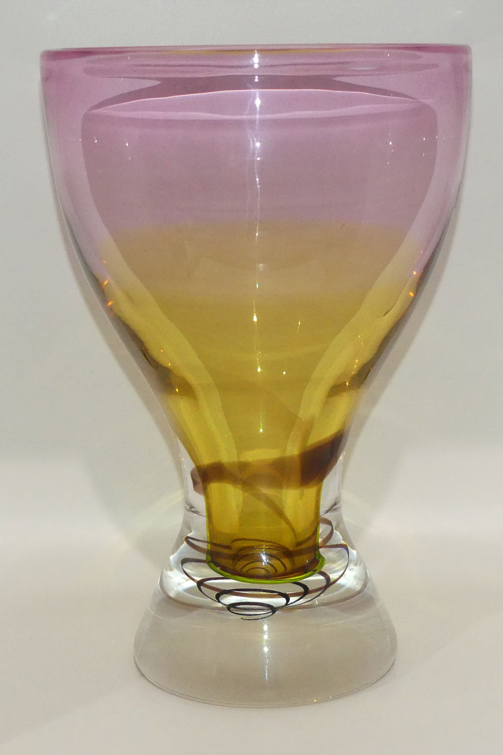 large-and-decorative-heavy-art-glass-swirl-pattern-vase