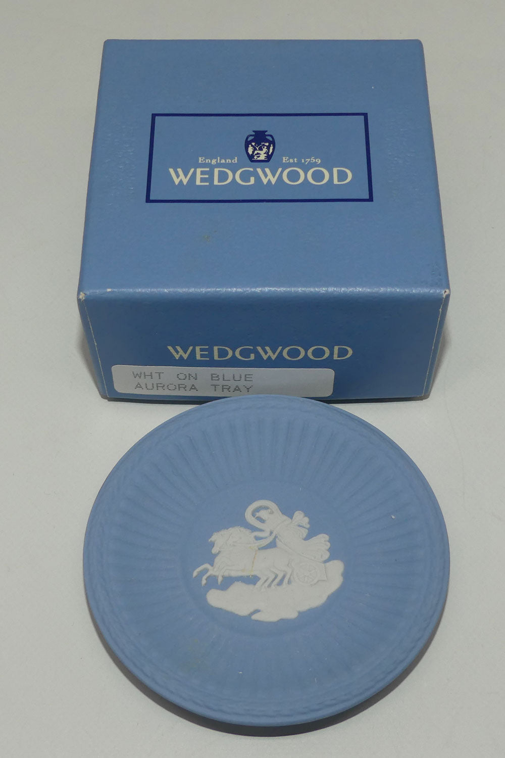 wedgwood-jasper-white-on-pale-blue-aurora-tiny-plate-7-5cm-2