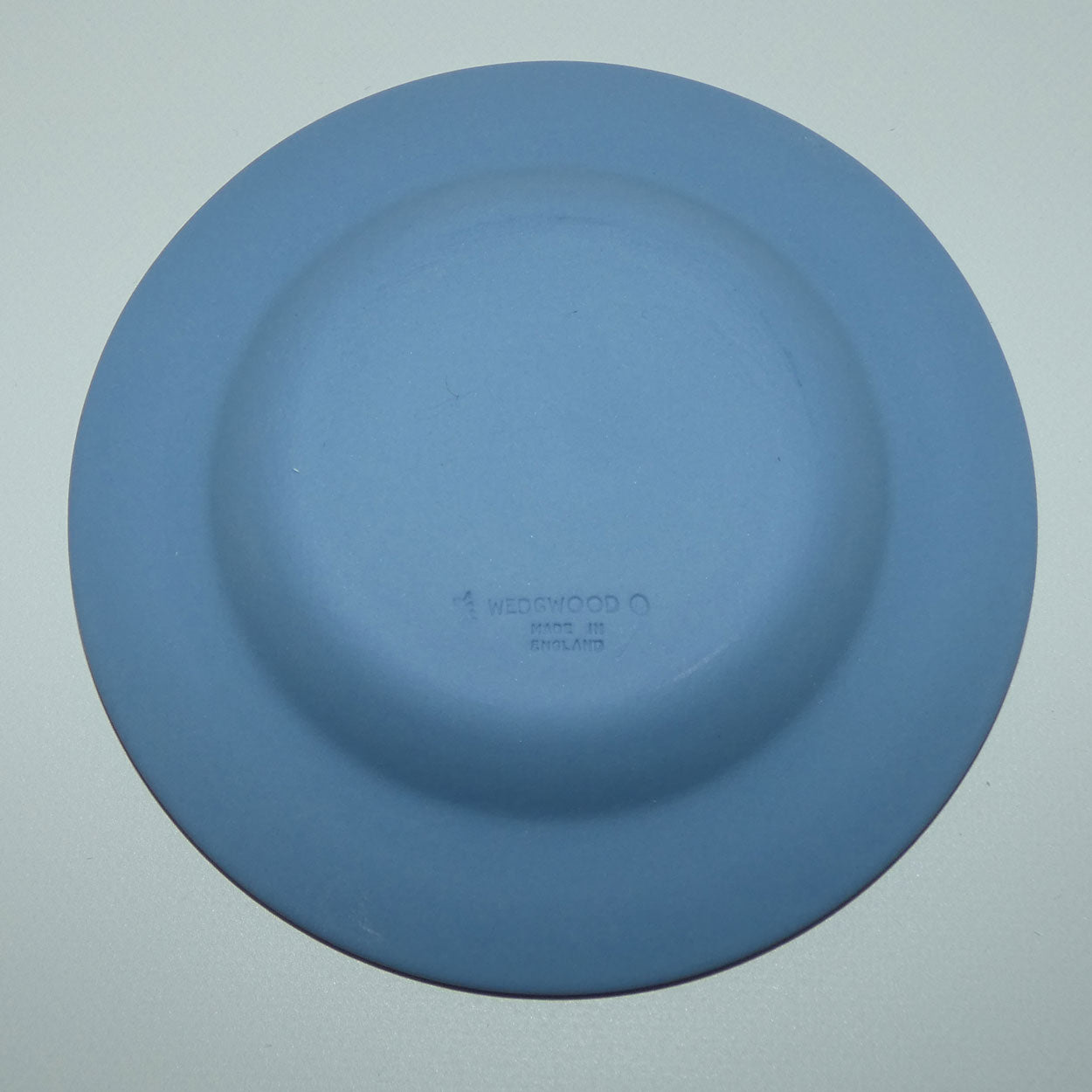 wedgwood-jasper-bacchanalian-boys-miniature-plate-1