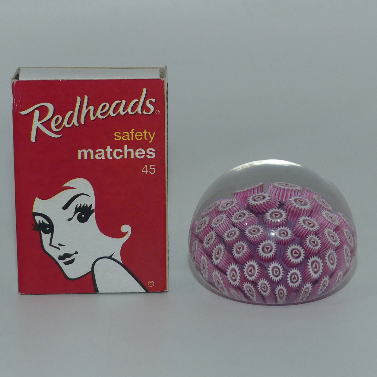 john-deacons-scotland-millefiori-bunch-of-hearts-ultra-mini-paperweight