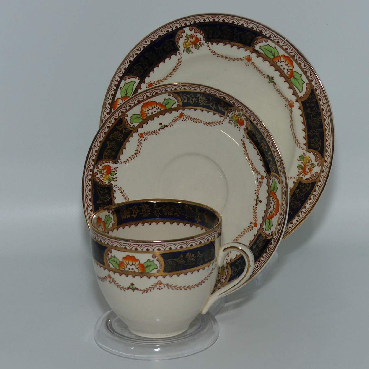 Alfred Meakin England trio | Caledonia pattern c.1937