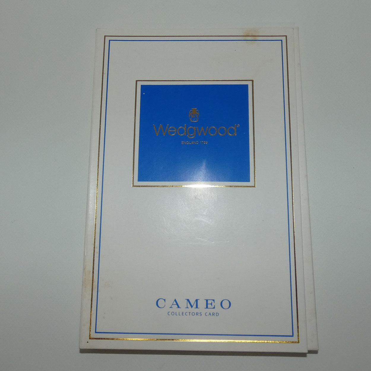 wedgwood-jasper-cameo-collectors-card-white-oval