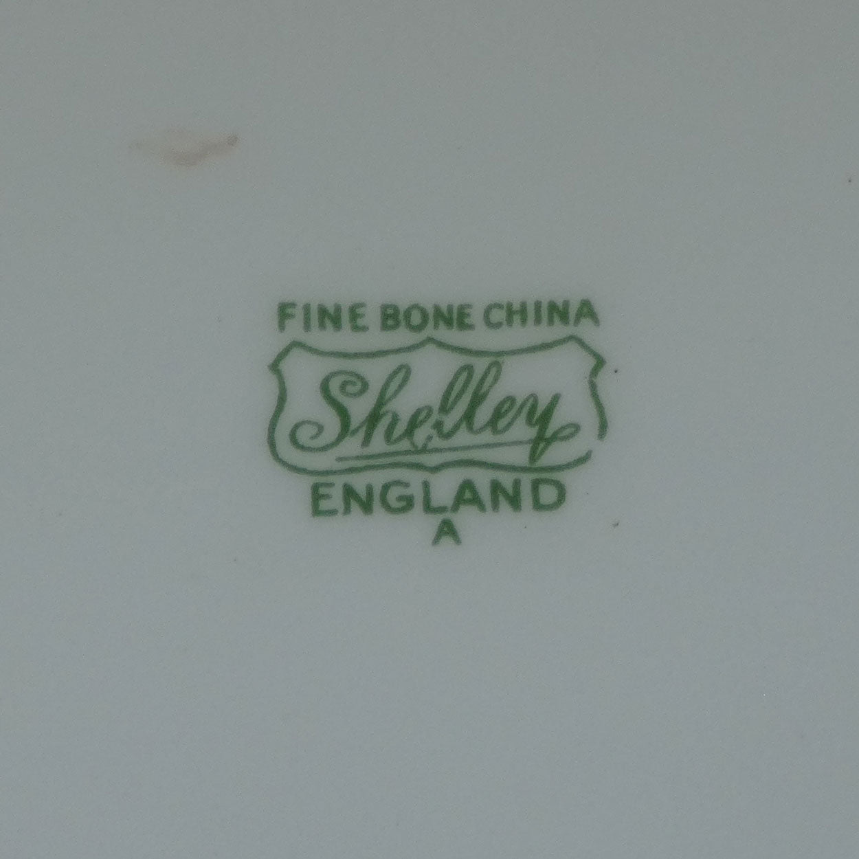 shelley-england-courting-scene-cameo-plate-blue-border