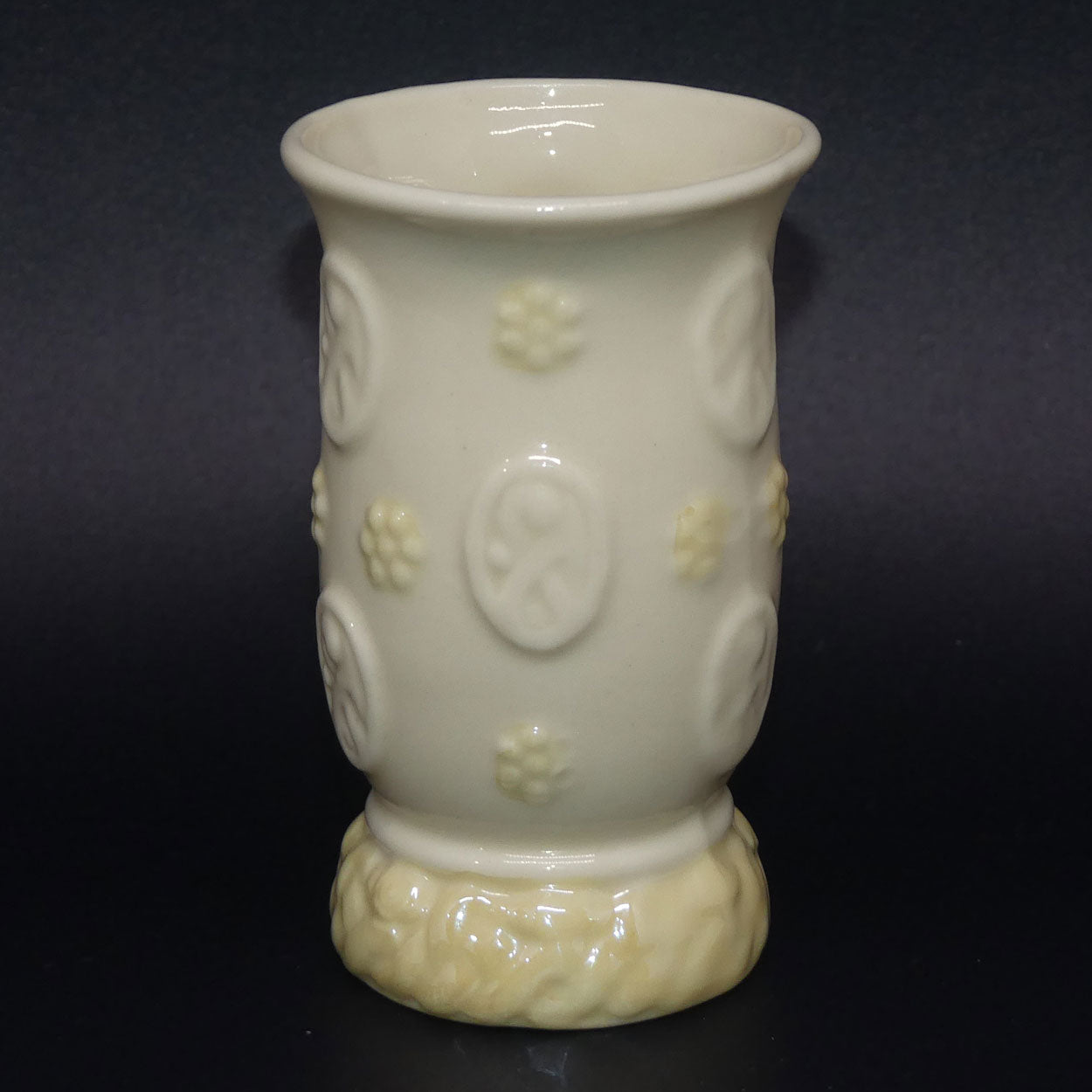 belleek-celtic-motif-vase-lustre-gold-mark