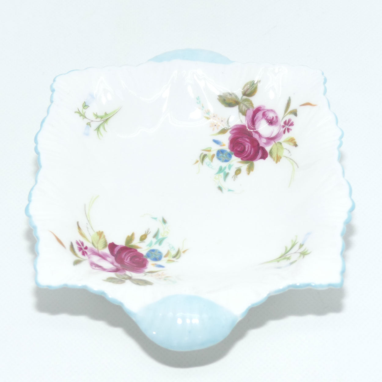 shelley-dainty-shape-roses-dish-tab-handles