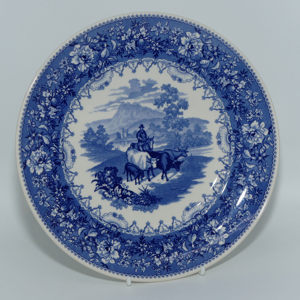 wedgwood-queens-ware-blue-and-white-collection-plate-the-drover