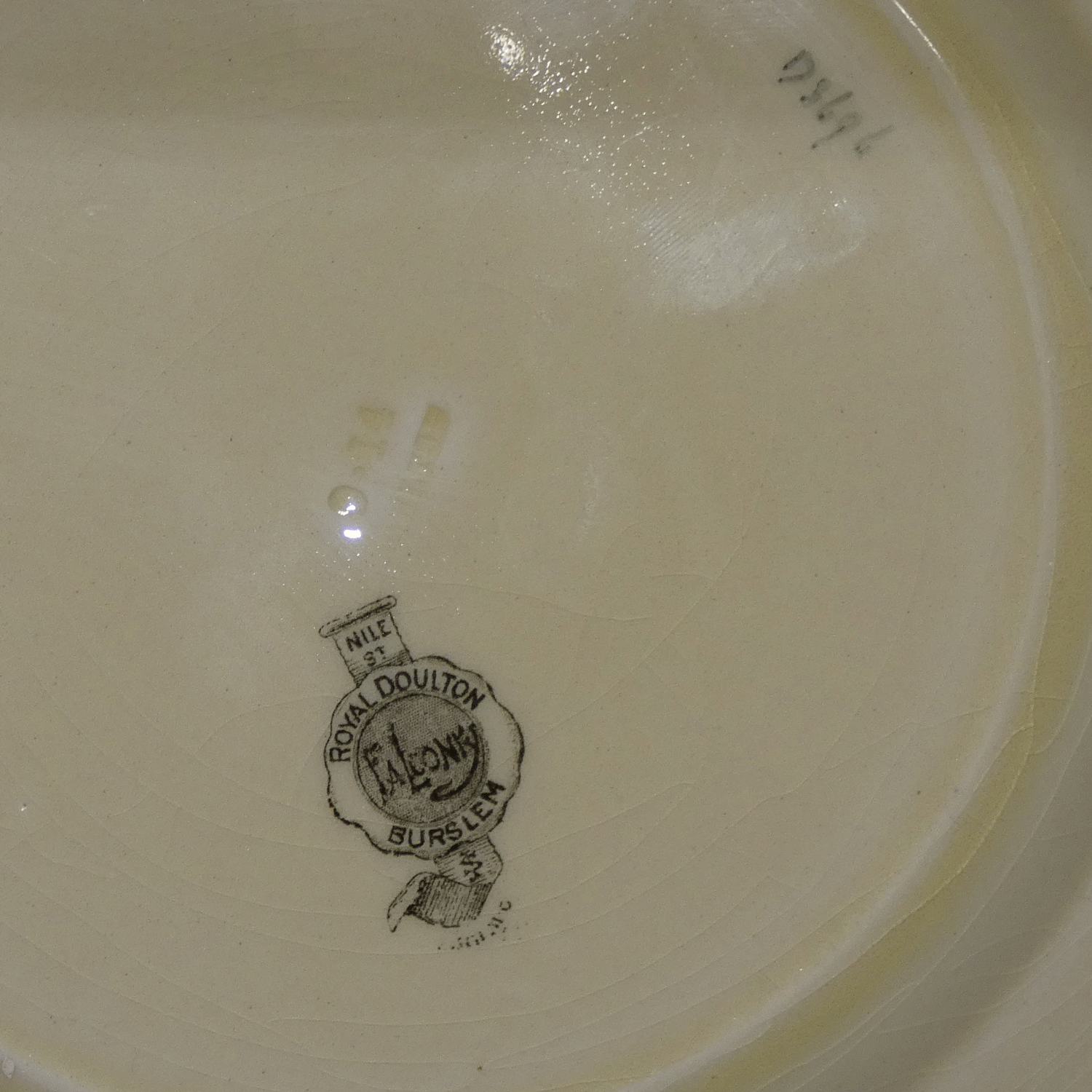 royal-doulton-falconry-plate-d3696