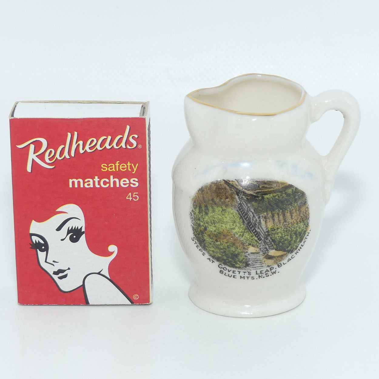 australiana-souvenir-jug-steps-at-govetts-leap-blackheath-blue-mountains-nsw