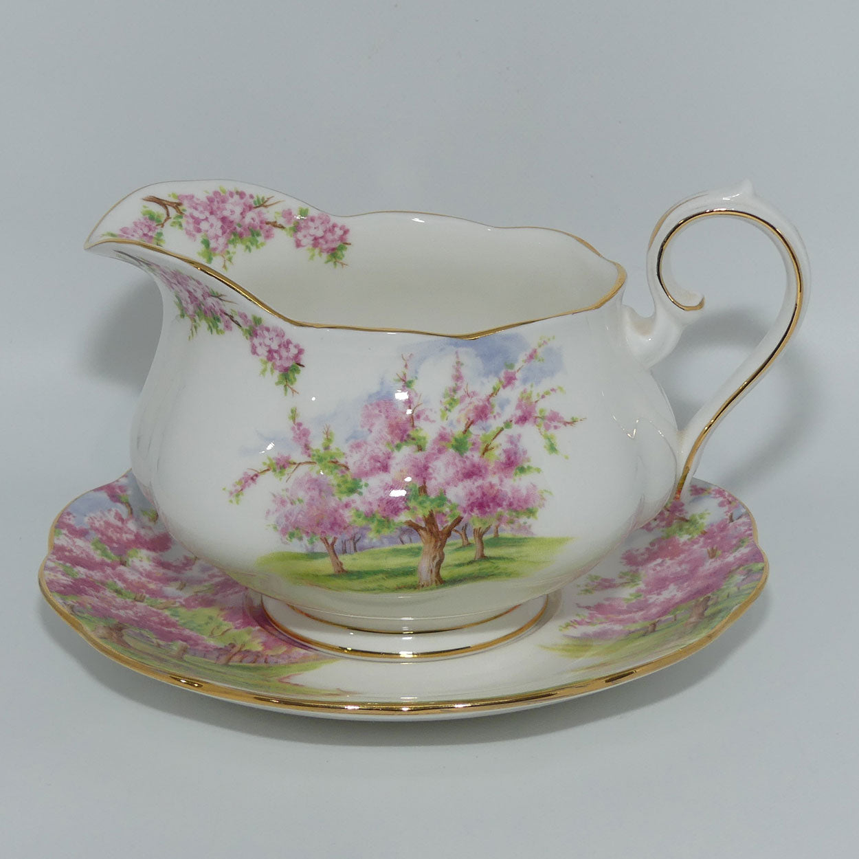 royal-albert-england-blossom-time-gravy-boat-and-underplate