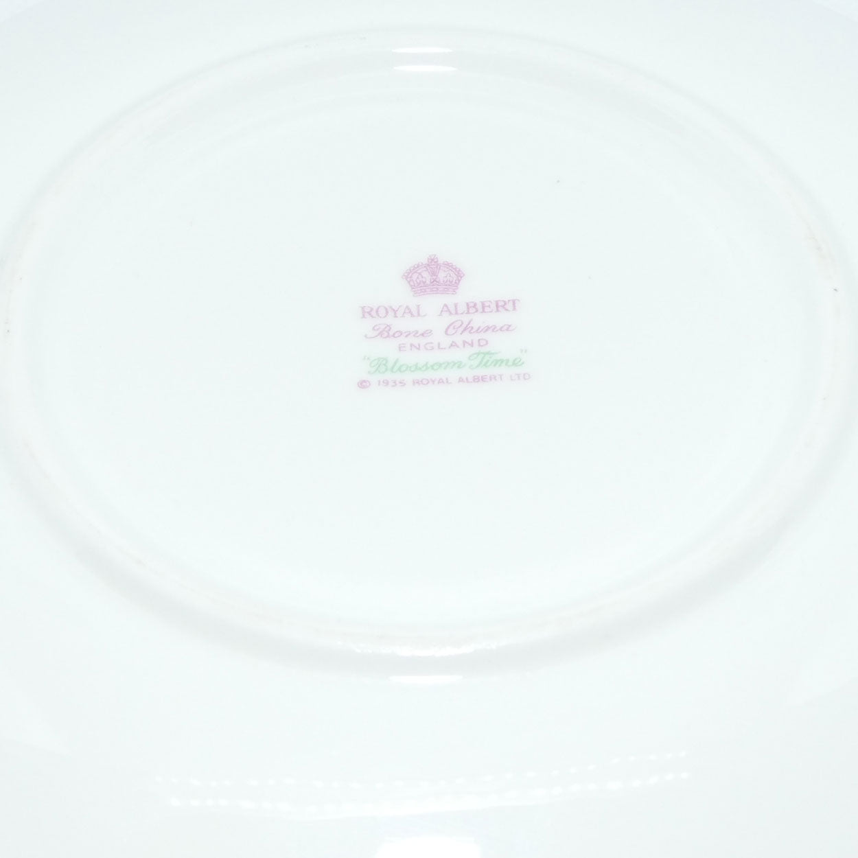 royal-albert-england-blossom-time-gravy-boat-and-underplate