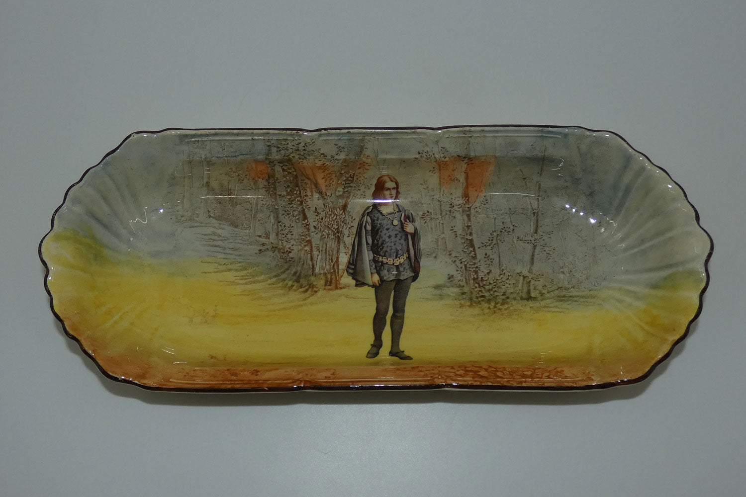 royal-doulton-shakespearean-hamlet-tray-d3596