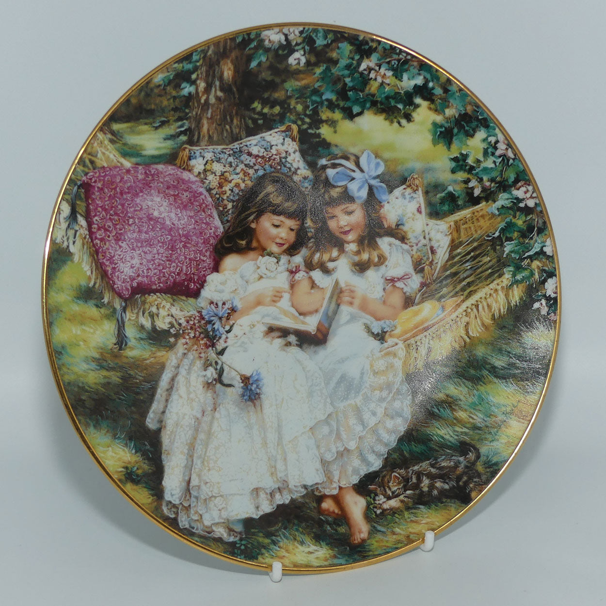 bradex-84-r60-32-5-plate-hearts-and-flowers-by-sandra-kuck-storybook-memories