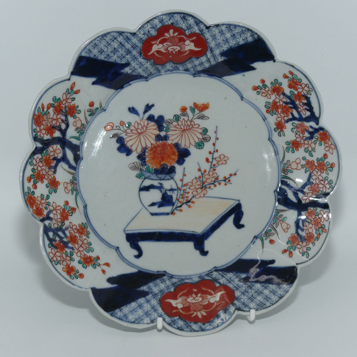 japanese-imari-hand-painted-cabinet-plate-c-1900-fluted-rim-4-red-and-blue