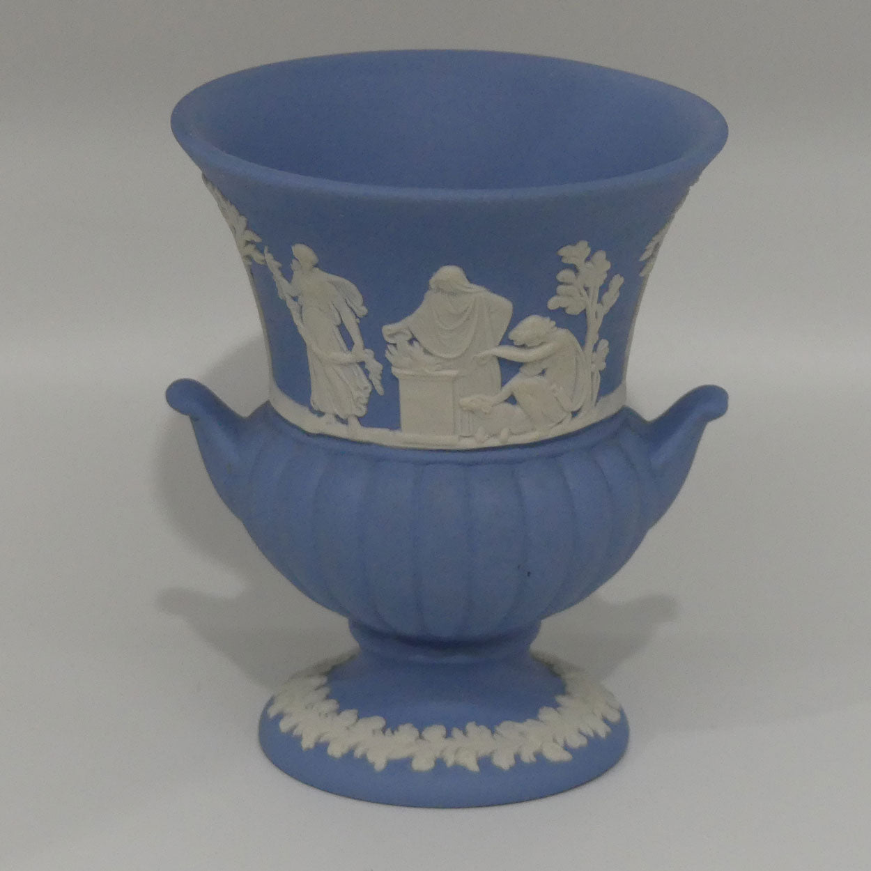 wedgwood-jasper-white-on-pale-blue-maidens-campagna-shape-vase