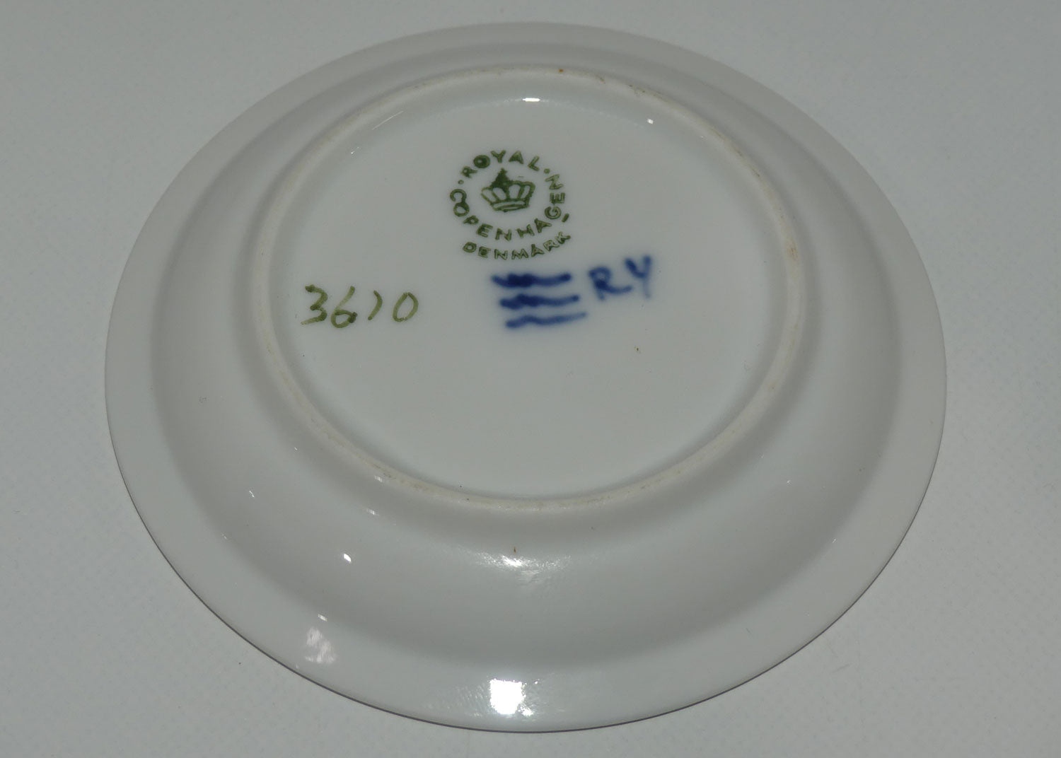 Royal Copenhagen Lake Scene mini plate | 3610